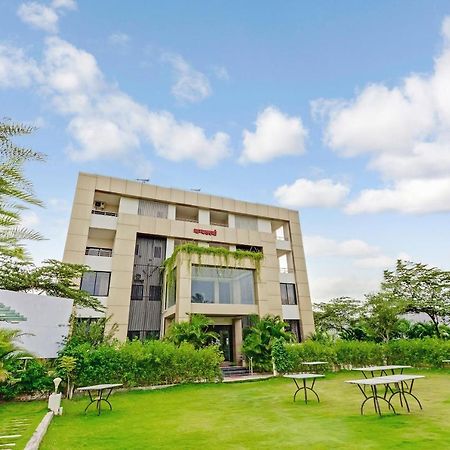 Oyo 48352 Hotel Bhagyalaxmi Kala Экстерьер фото