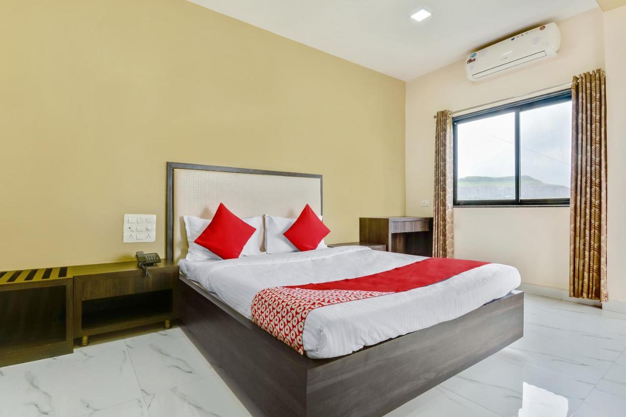 Oyo 48352 Hotel Bhagyalaxmi Kala Экстерьер фото