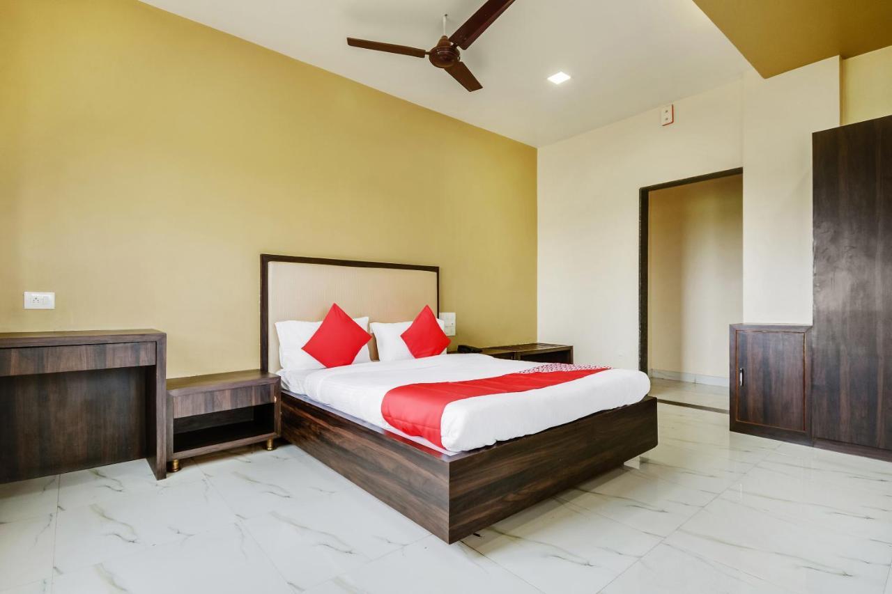 Oyo 48352 Hotel Bhagyalaxmi Kala Экстерьер фото