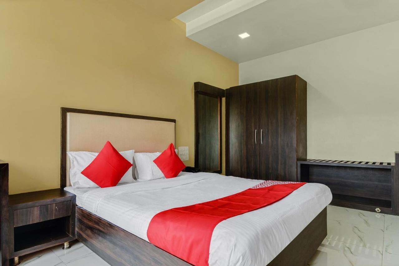 Oyo 48352 Hotel Bhagyalaxmi Kala Экстерьер фото