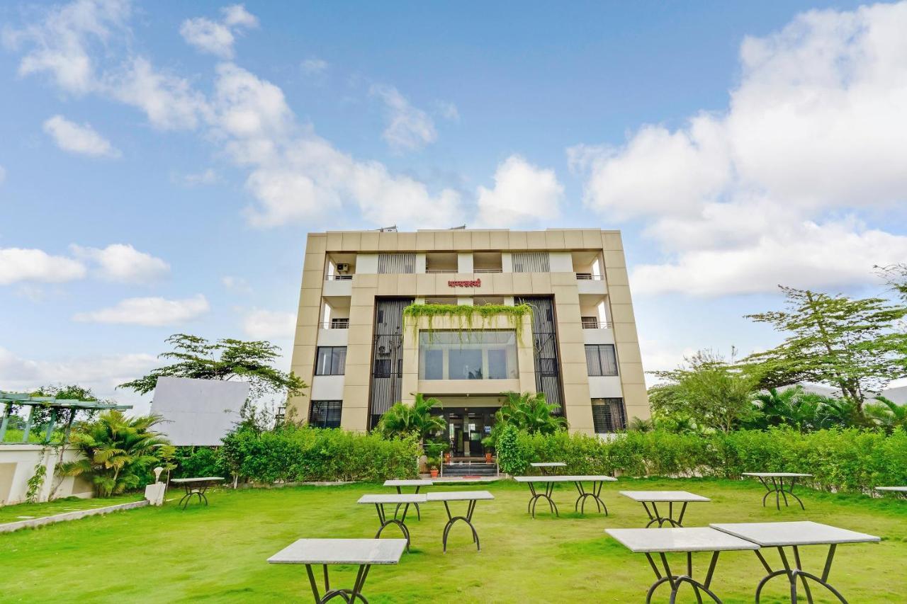 Oyo 48352 Hotel Bhagyalaxmi Kala Экстерьер фото