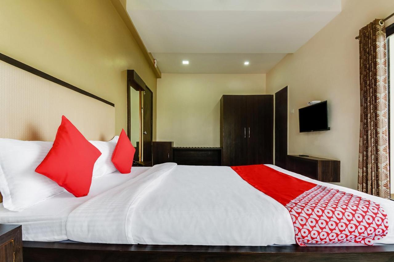 Oyo 48352 Hotel Bhagyalaxmi Kala Экстерьер фото